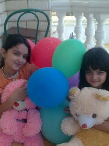 My sisters . I lo0ove them . Mwah